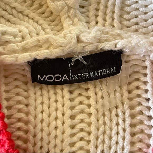 Moda International White and Red Hooded Cardigan in Small - Picture 8 of 11